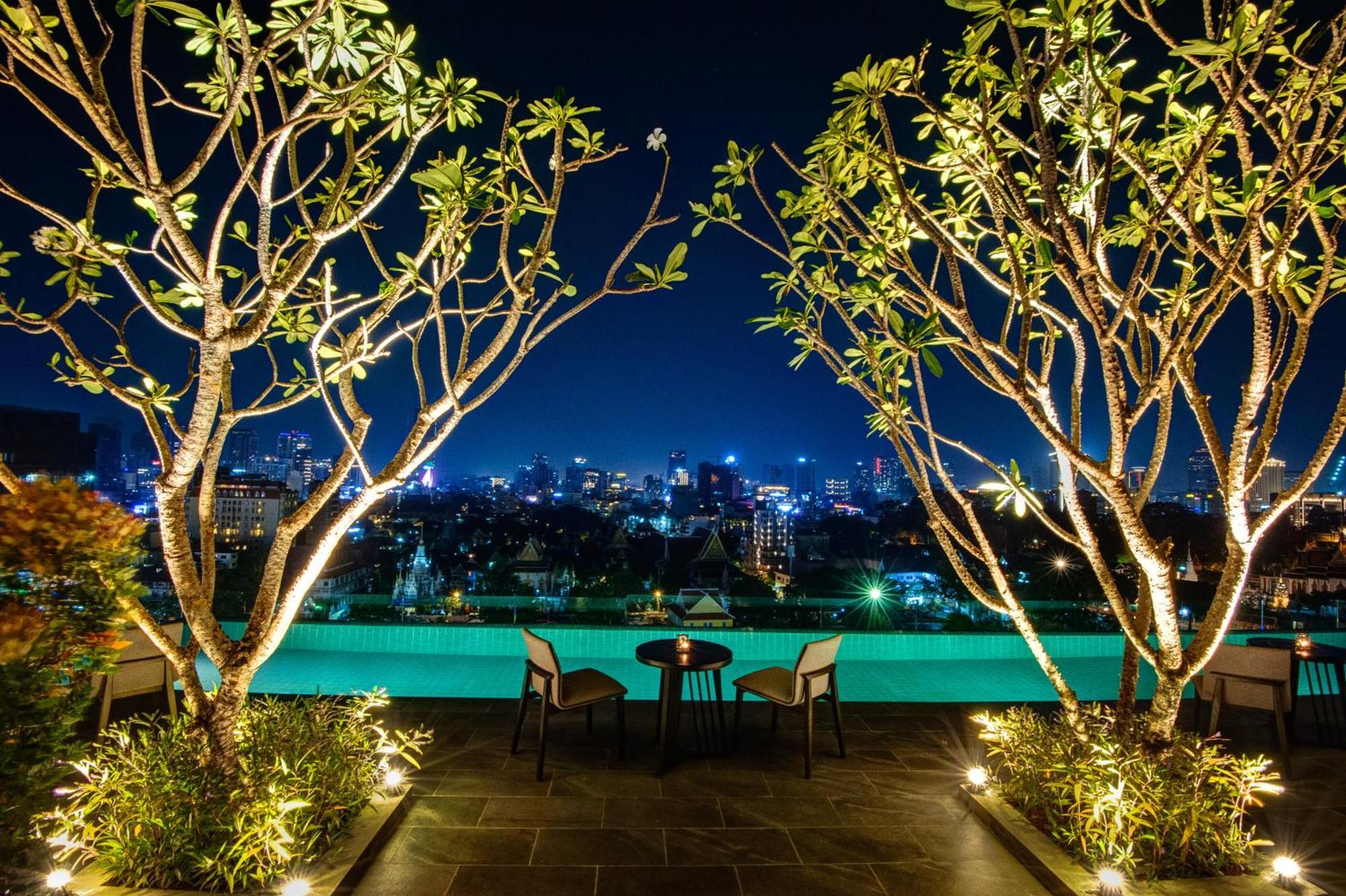 Glow Park Hotel Grand Royal Palace Phnom Penh Dış mekan fotoğraf